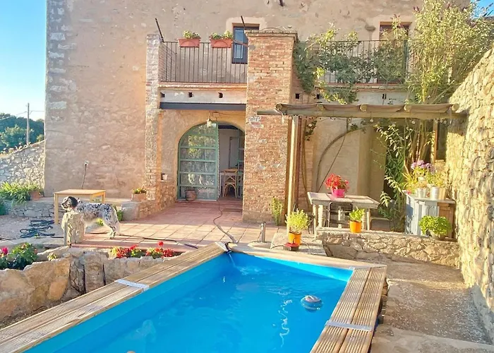 Casa Pardal Coliving & Coworking